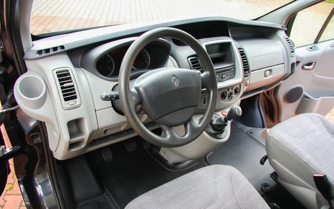 Renault Trafic cena 44900 przebieg: 269000, rok produkcji 2011 z Wałbrzych małe 704